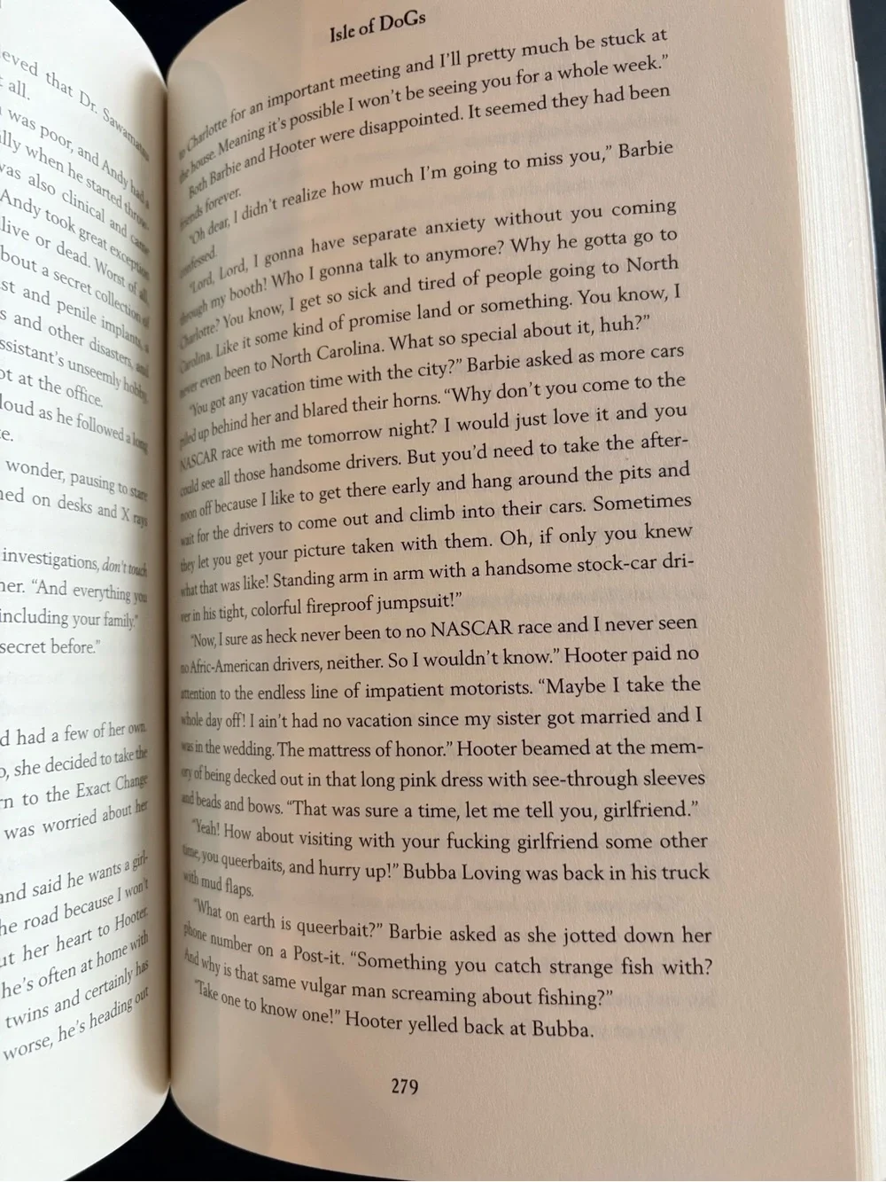 Isle of Dogs by Patricia Cornwell Hardcover  - Book 3 of 3 Andy Brazil - Picture 5 of 7